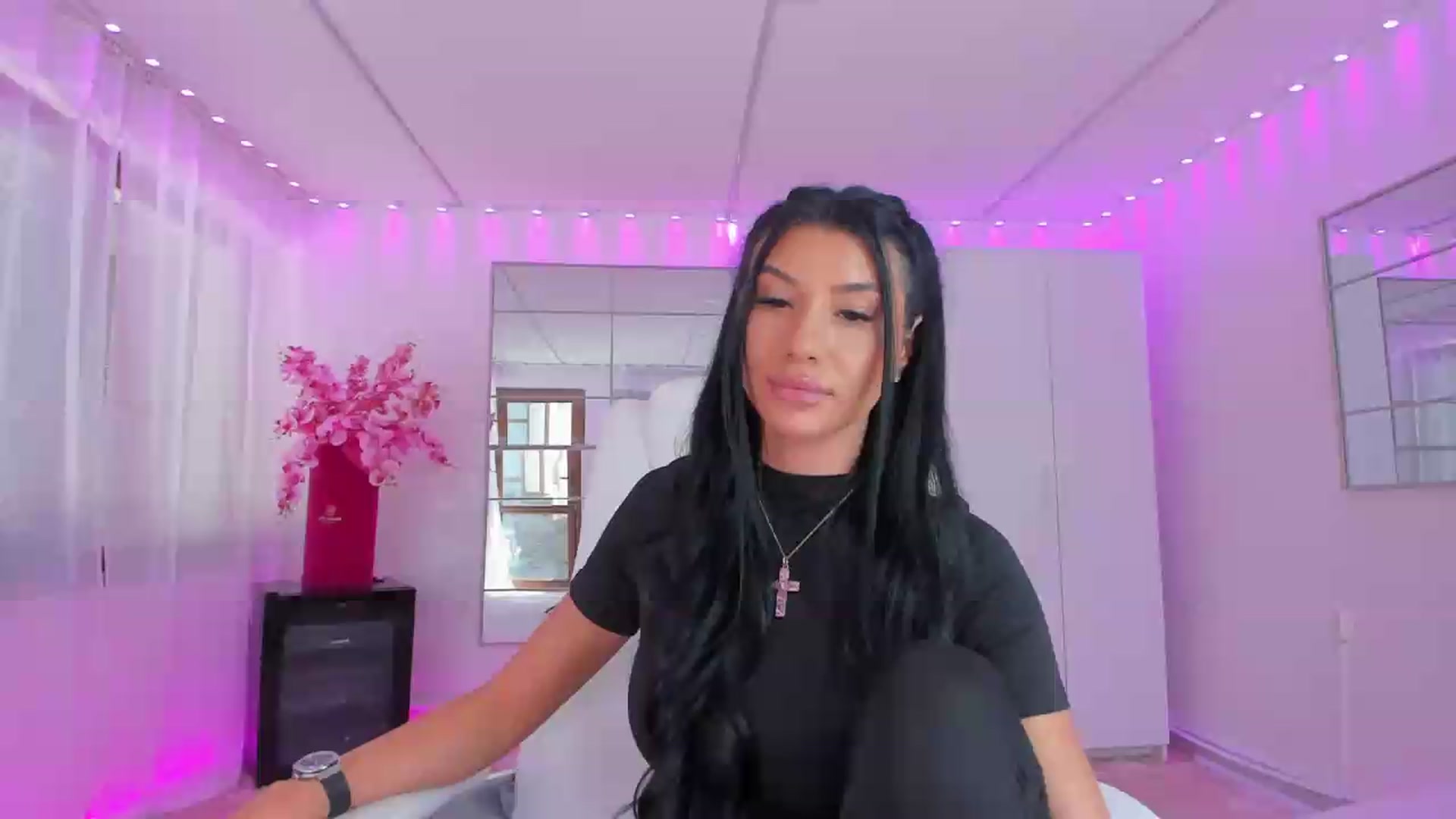 Gallery image thumbnail from Miss_diamond_'s myfreecams stream on, 05/18/2026, 09:09 image 1 of 20