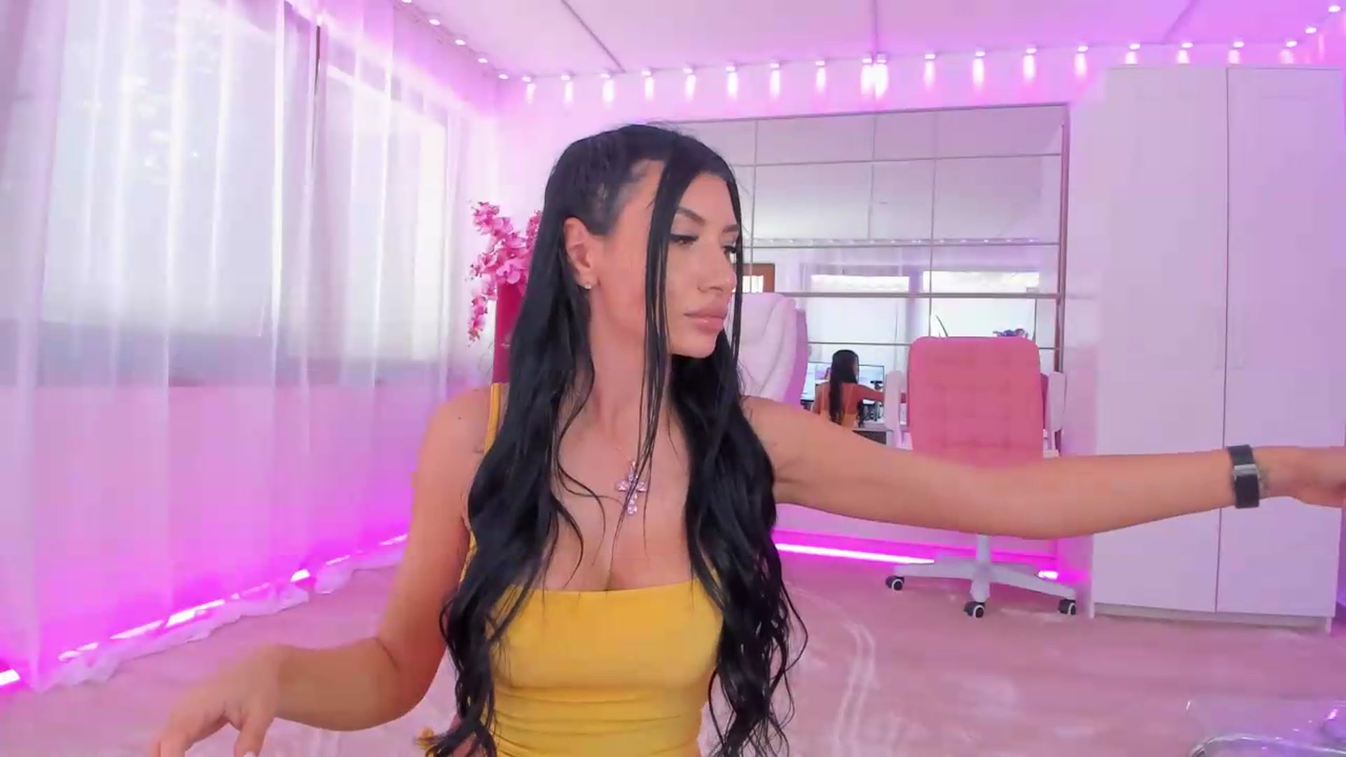 Gallery image thumbnail from Miss_diamond_'s myfreecams stream on, 05/19/2026, 12:14 image 6 of 20