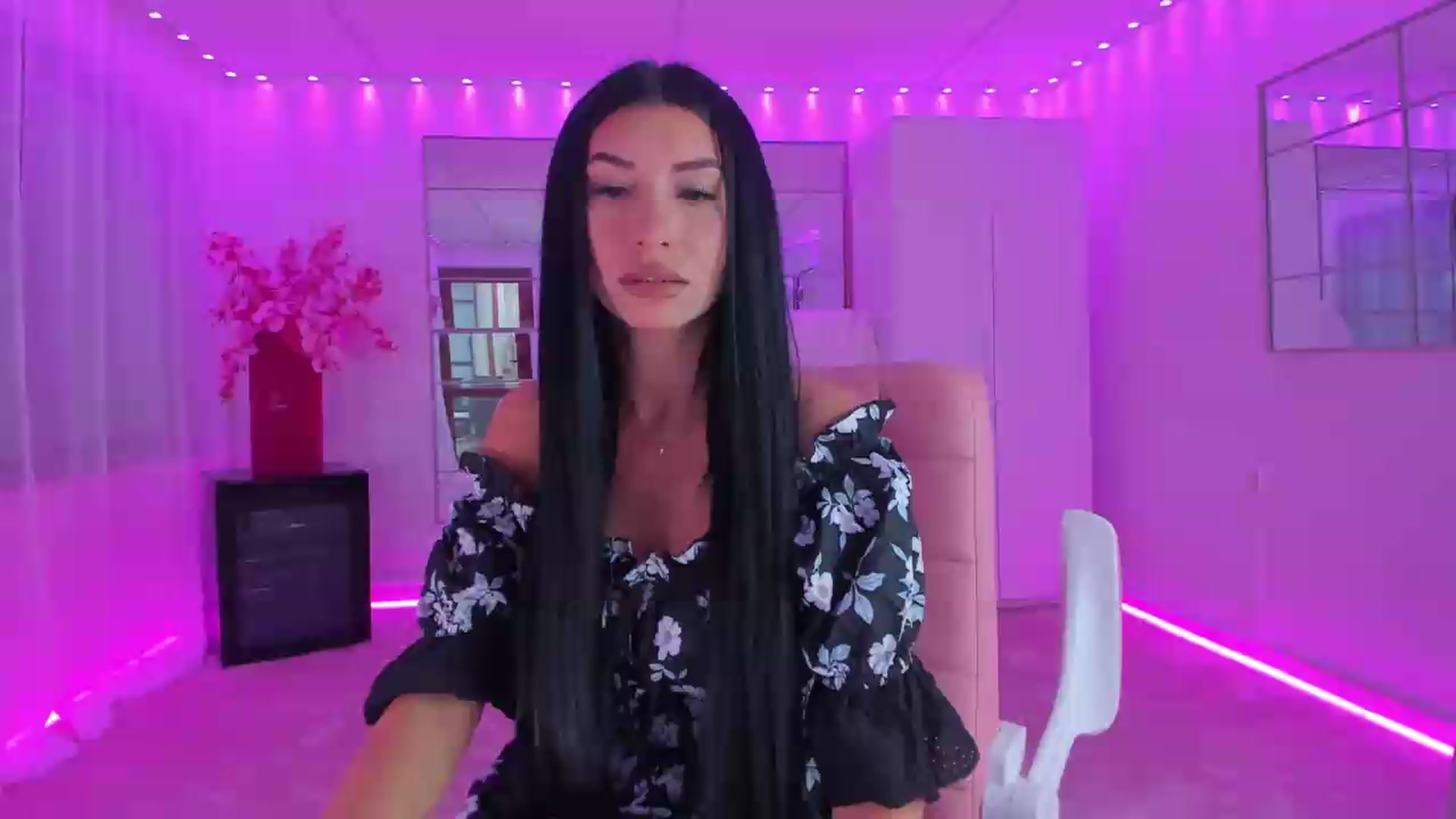 Gallery image thumbnail from Miss_diamond_'s myfreecams stream on, 05/23/2026, 09:54 image 1 of 20