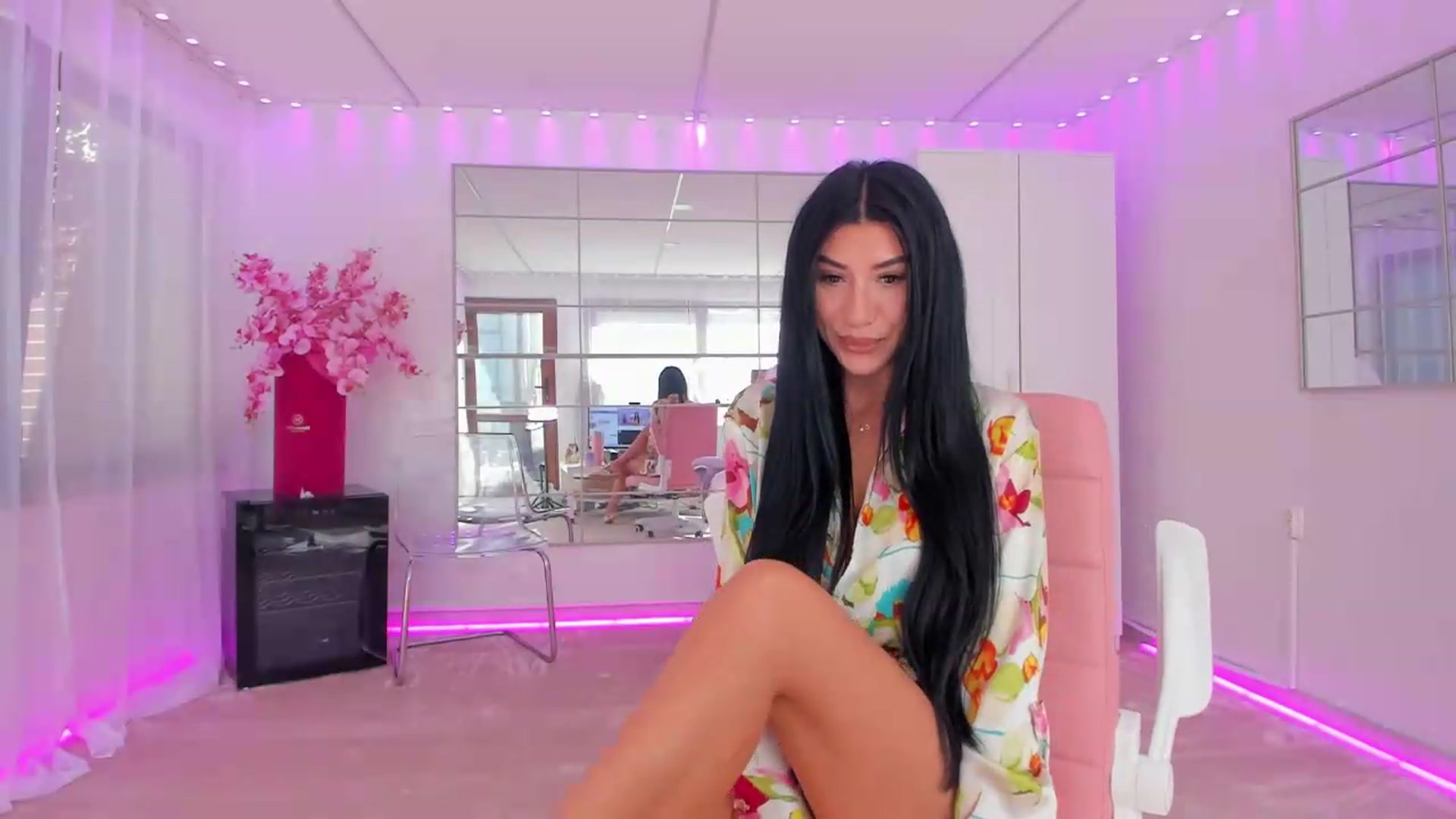 Gallery image thumbnail from Miss_diamond_'s myfreecams stream on, 05/24/2026, 08:45 image 3 of 20