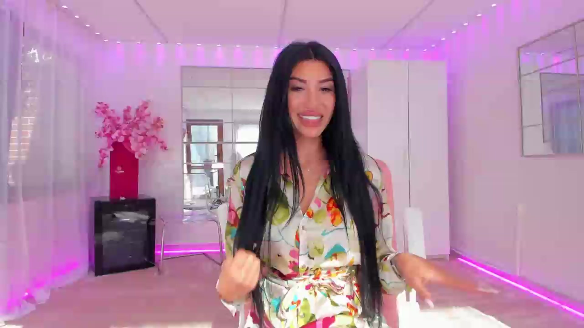 Gallery image thumbnail from Miss_diamond_'s myfreecams stream on, 05/24/2026, 08:45 image 1 of 20