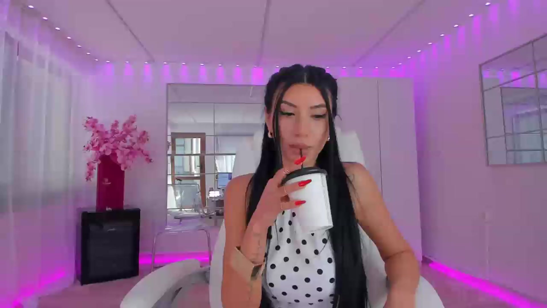 Gallery image thumbnail from Miss_diamond_'s myfreecams stream on, 05/26/2026, 08:01 image 19 of 20
