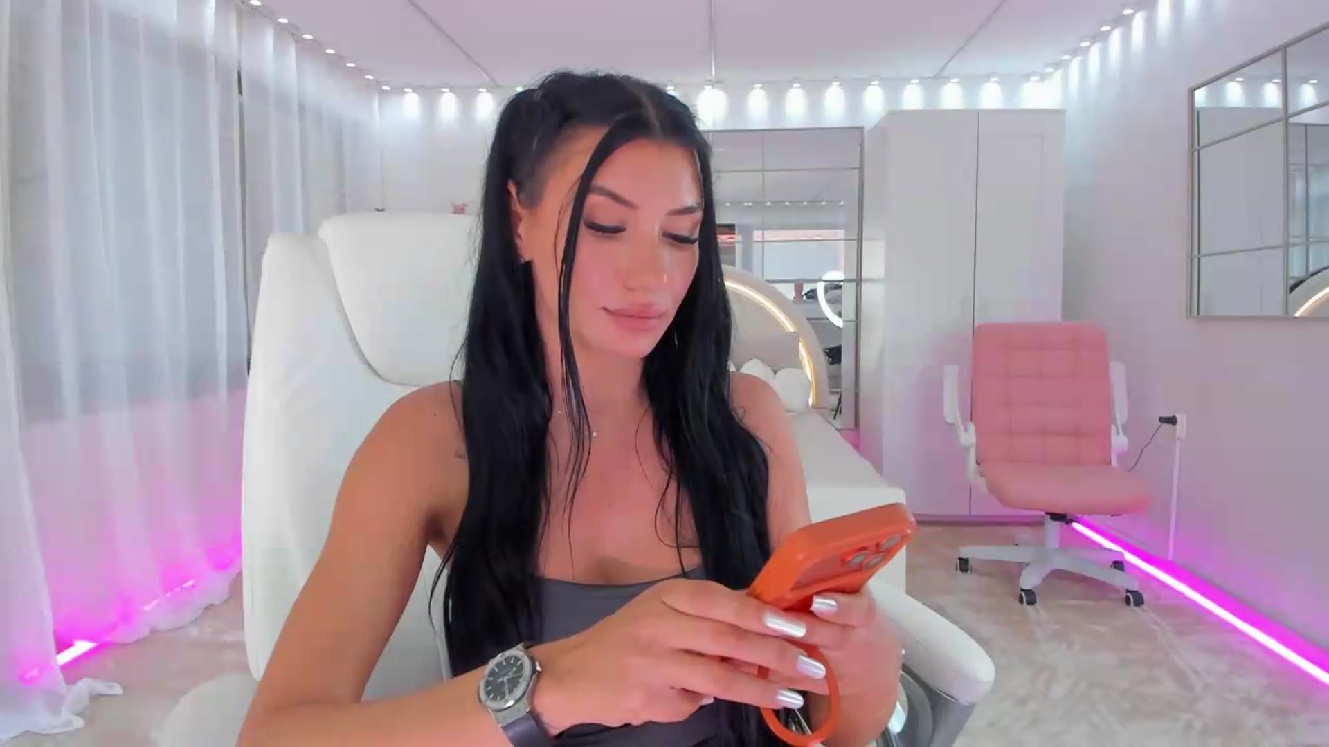 Gallery image thumbnail from Miss_diamond_'s myfreecams stream on, 06/10/2026, 13:47 image 5 of 20