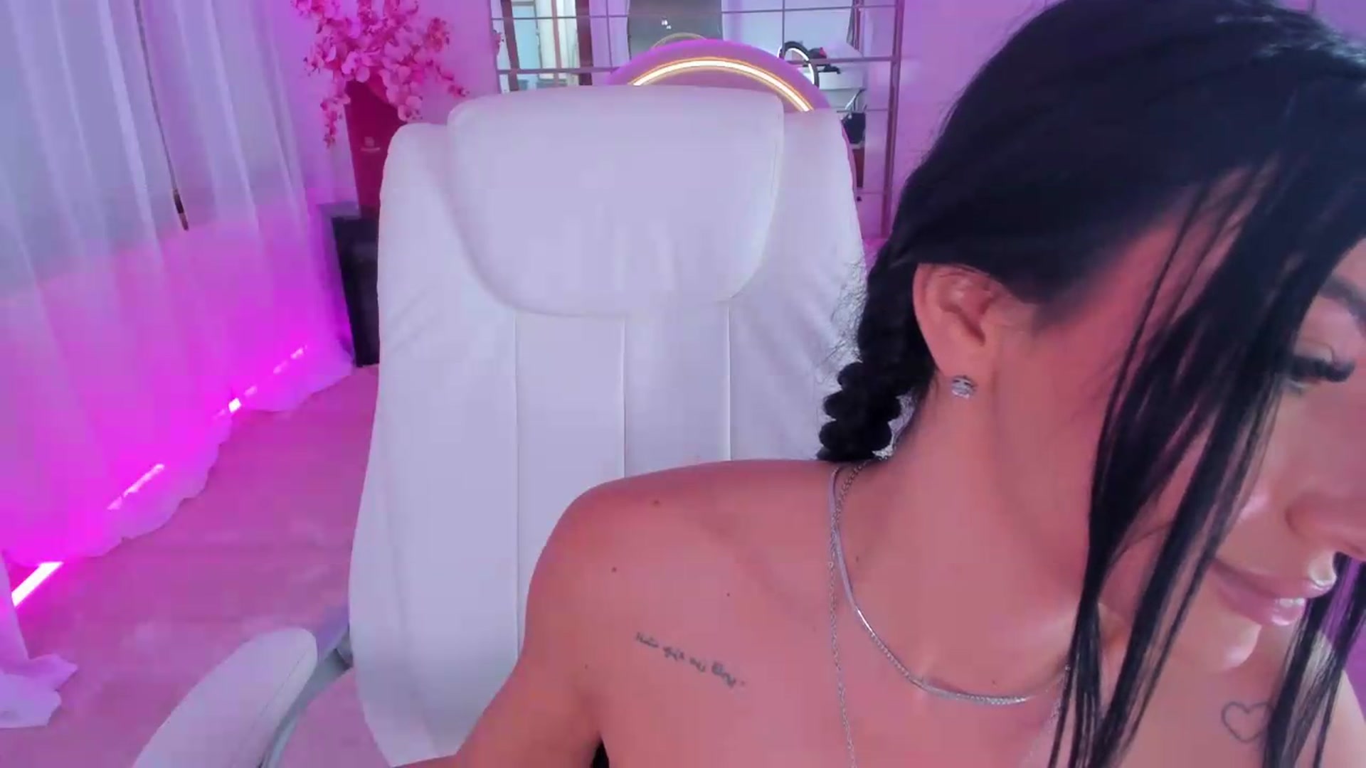Gallery image thumbnail from Miss_diamond_'s myfreecams stream on, 06/12/2026, 08:51 image 11 of 20
