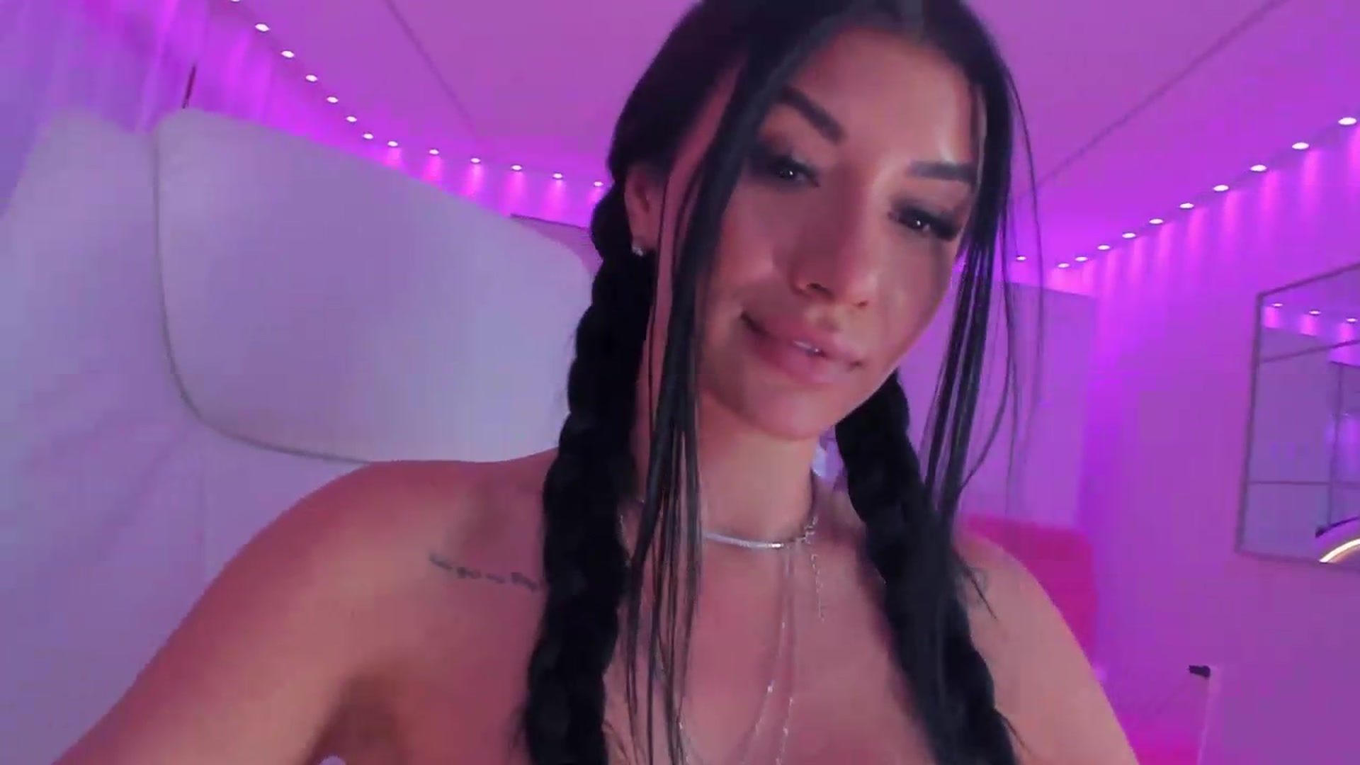 Gallery image thumbnail from Miss_diamond_'s myfreecams stream on, 06/12/2026, 10:05 image 12 of 20