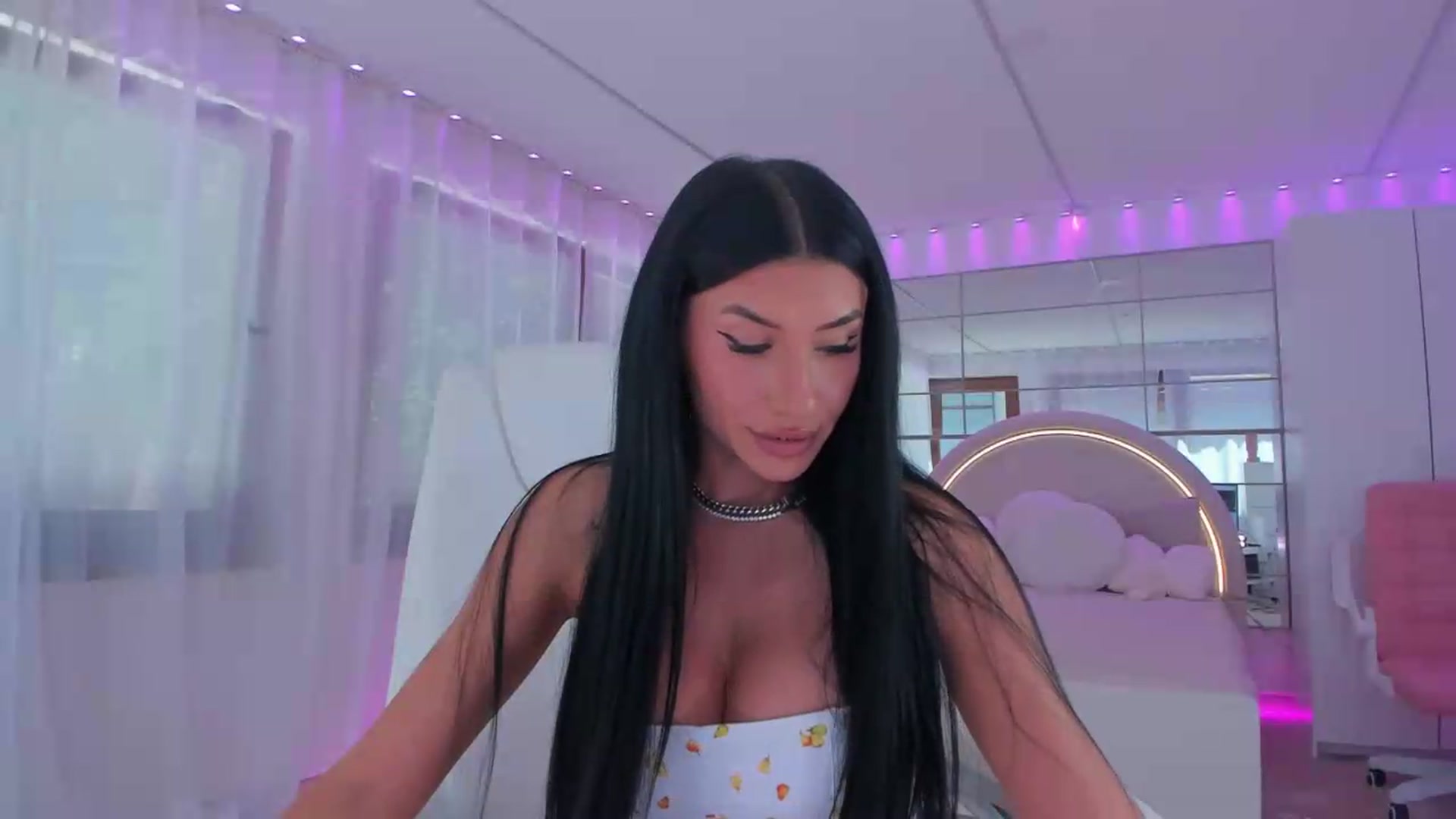 Gallery image thumbnail from Miss_diamond_'s myfreecams stream on, 06/14/2026, 08:17 image 10 of 20