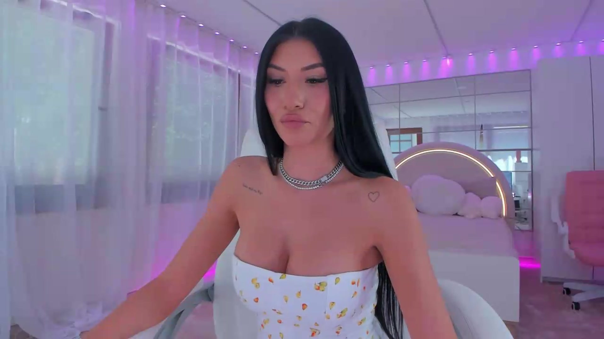 Gallery image thumbnail from Miss_diamond_'s myfreecams stream on, 06/14/2026, 08:17 image 13 of 20