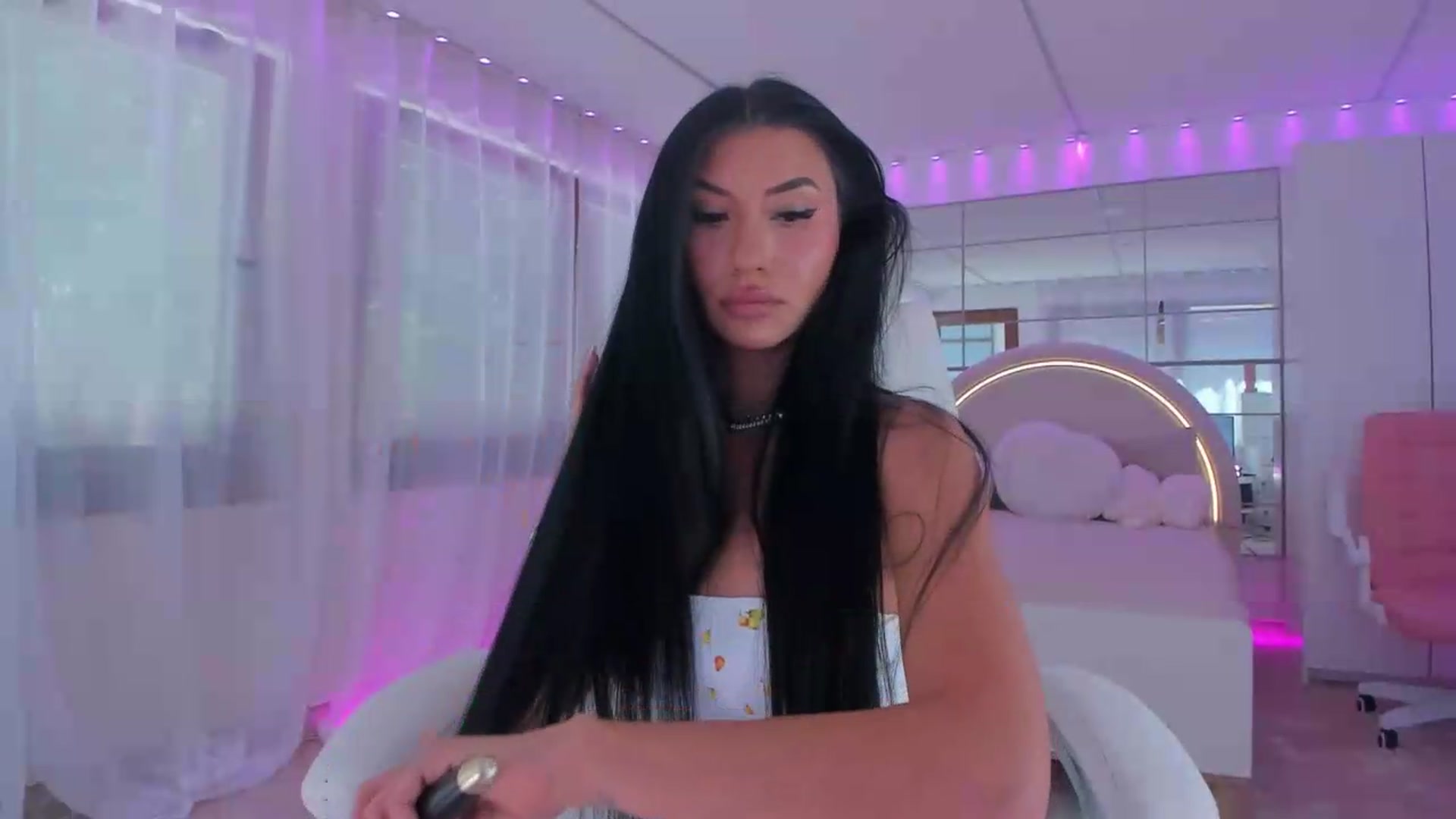 Gallery image thumbnail from Miss_diamond_'s myfreecams stream on, 06/14/2026, 08:17 image 14 of 20