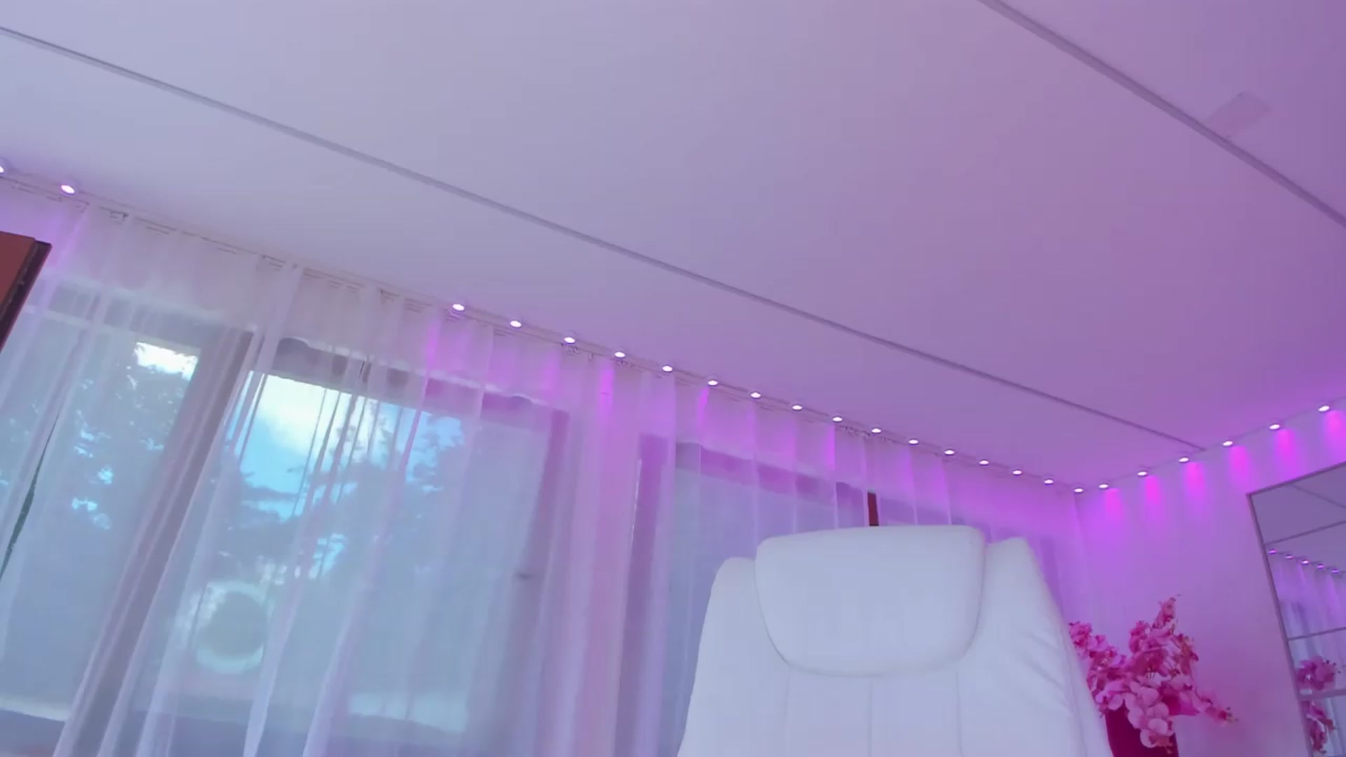 Gallery image thumbnail from Miss_diamond_'s myfreecams stream on, 06/16/2026, 10:59 image 11 of 20