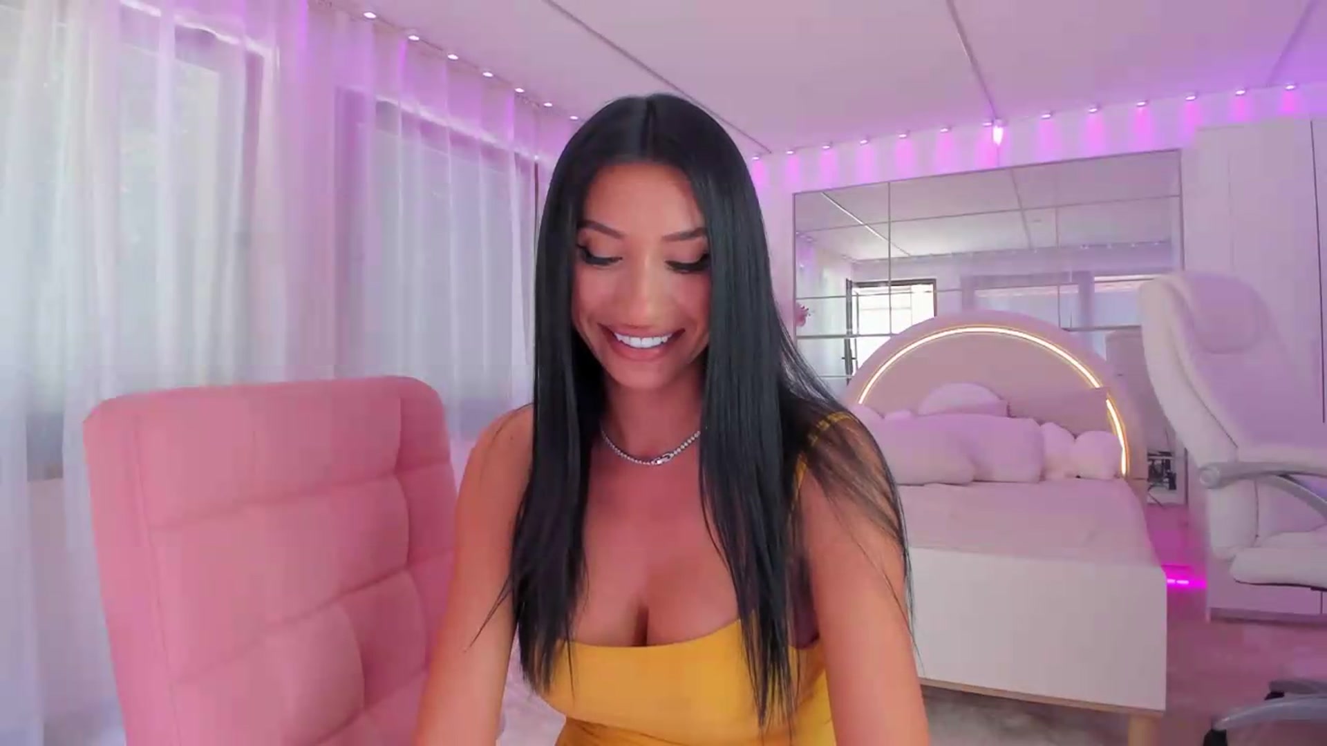 Gallery image thumbnail from Miss_diamond_'s myfreecams stream on, 06/20/2026, 11:42 image 20 of 20