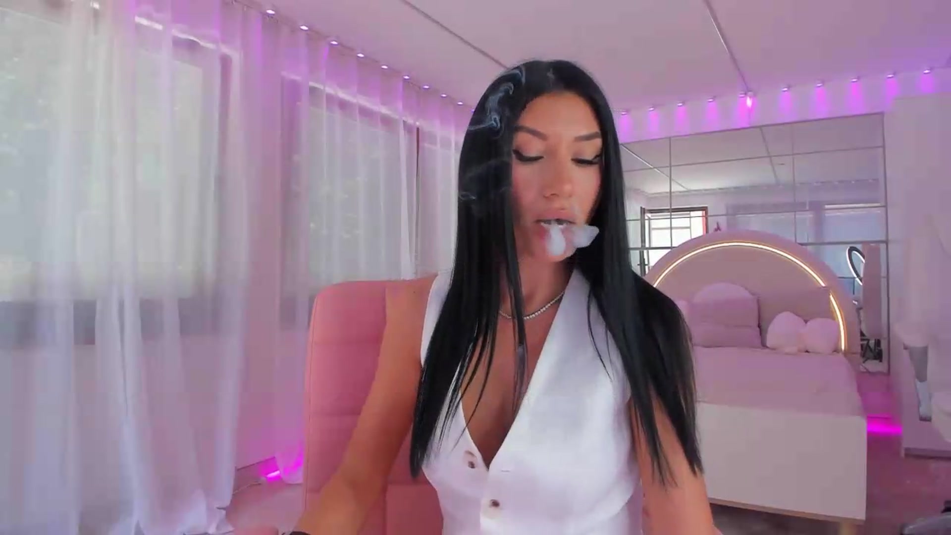 Gallery image thumbnail from Miss_diamond_'s myfreecams stream on, 06/20/2026, 11:42 image 10 of 20