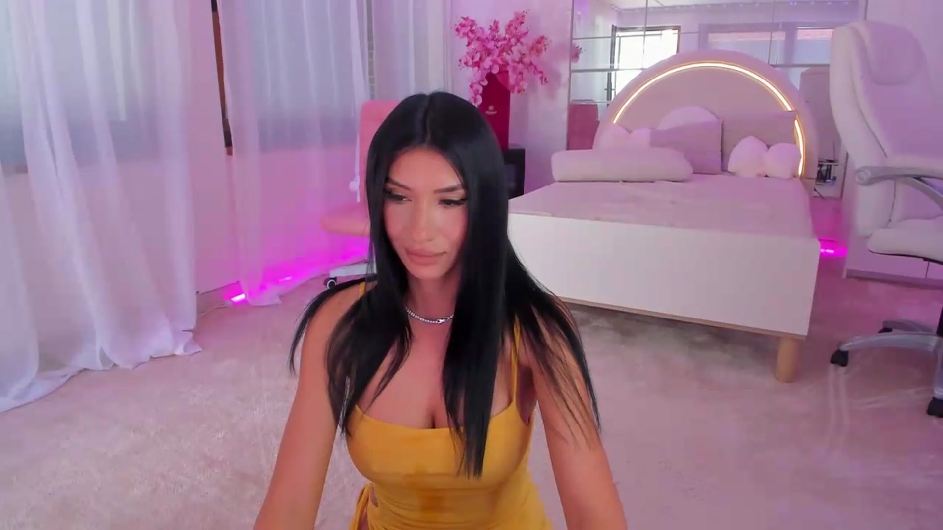 Gallery image thumbnail from Miss_diamond_'s myfreecams stream on, 06/20/2026, 12:44 image 9 of 20