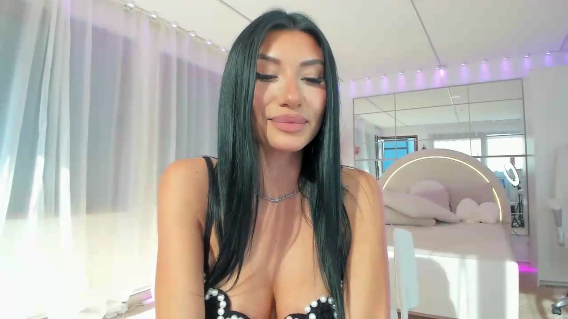 Gallery image thumbnail from Miss_diamond_'s myfreecams stream on, 06/21/2026, 08:52 image 2 of 20