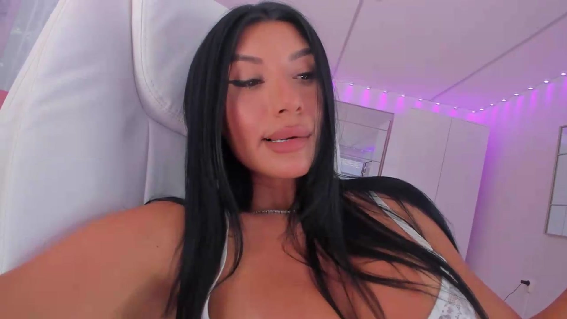 Gallery image thumbnail from Miss_diamond_'s myfreecams stream on, 06/22/2026, 11:08 image 13 of 20