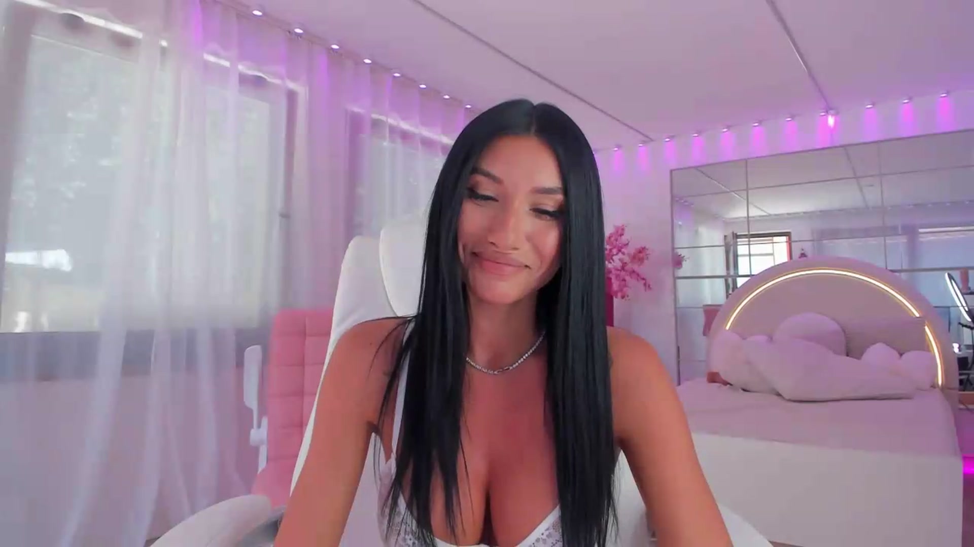 Gallery image thumbnail from Miss_diamond_'s myfreecams stream on, 06/22/2026, 11:08 image 14 of 20