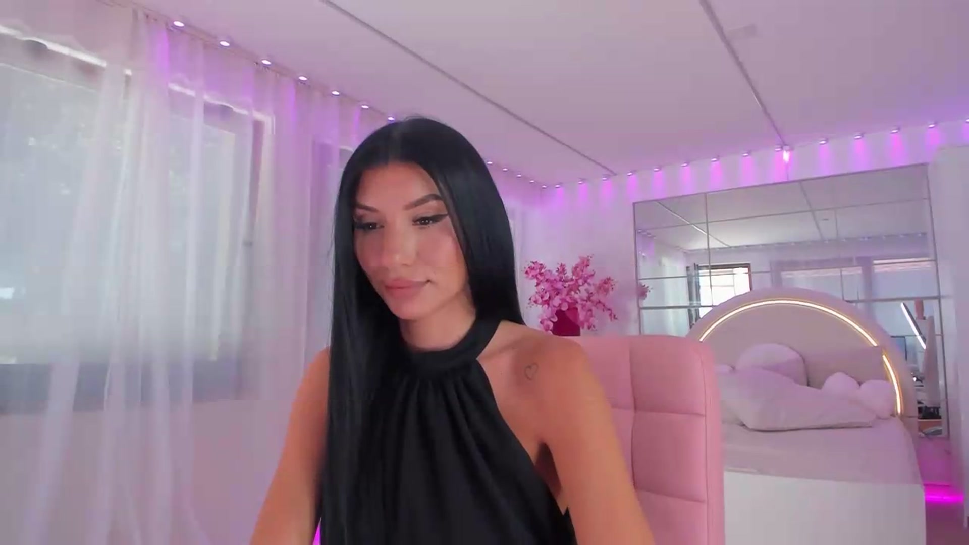 Gallery image thumbnail from Miss_diamond_'s myfreecams stream on, 06/22/2026, 11:39 image 20 of 20