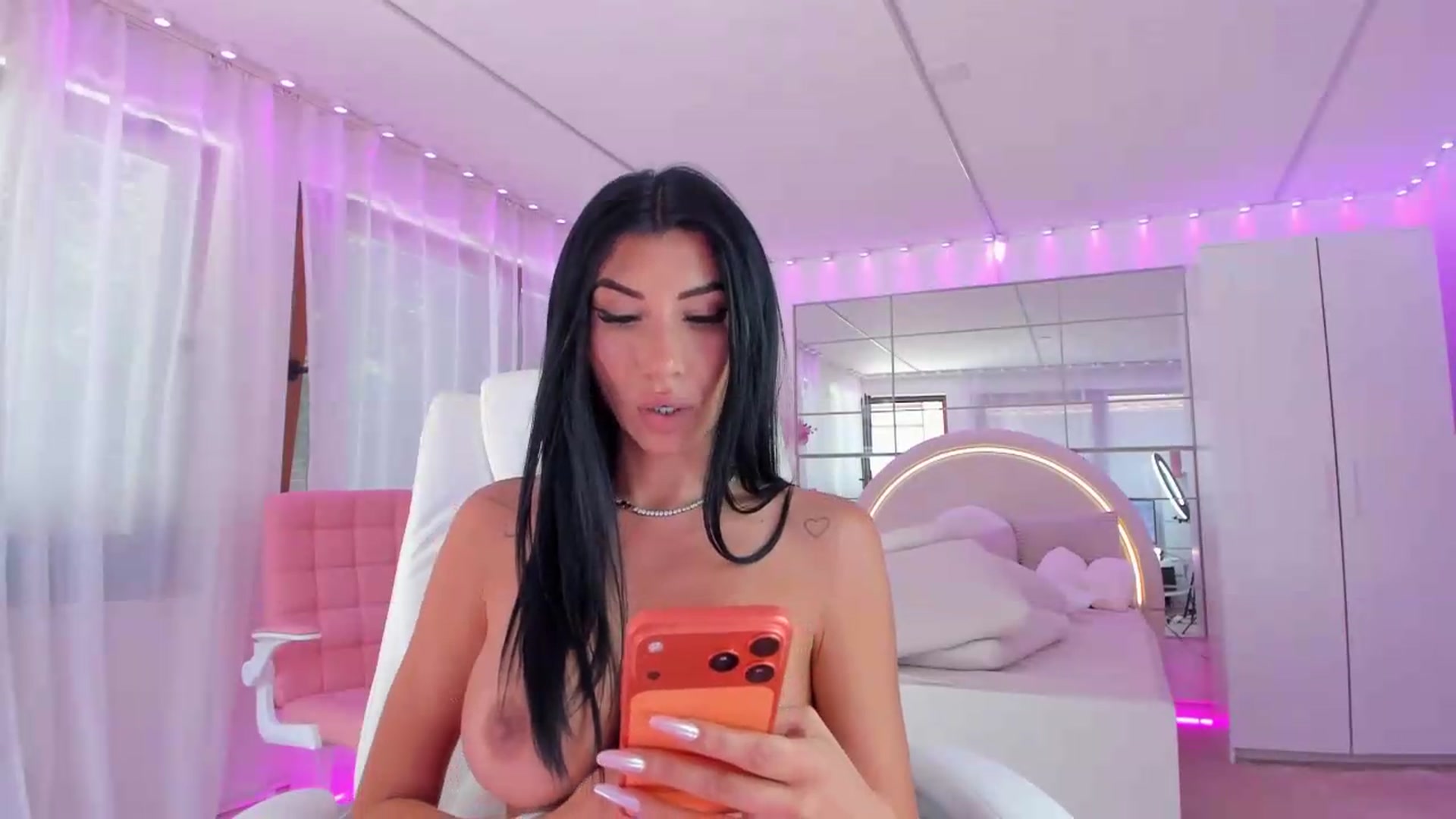 Gallery image thumbnail from Miss_diamond_'s myfreecams stream on, 06/27/2026, 11:25 image 10 of 20