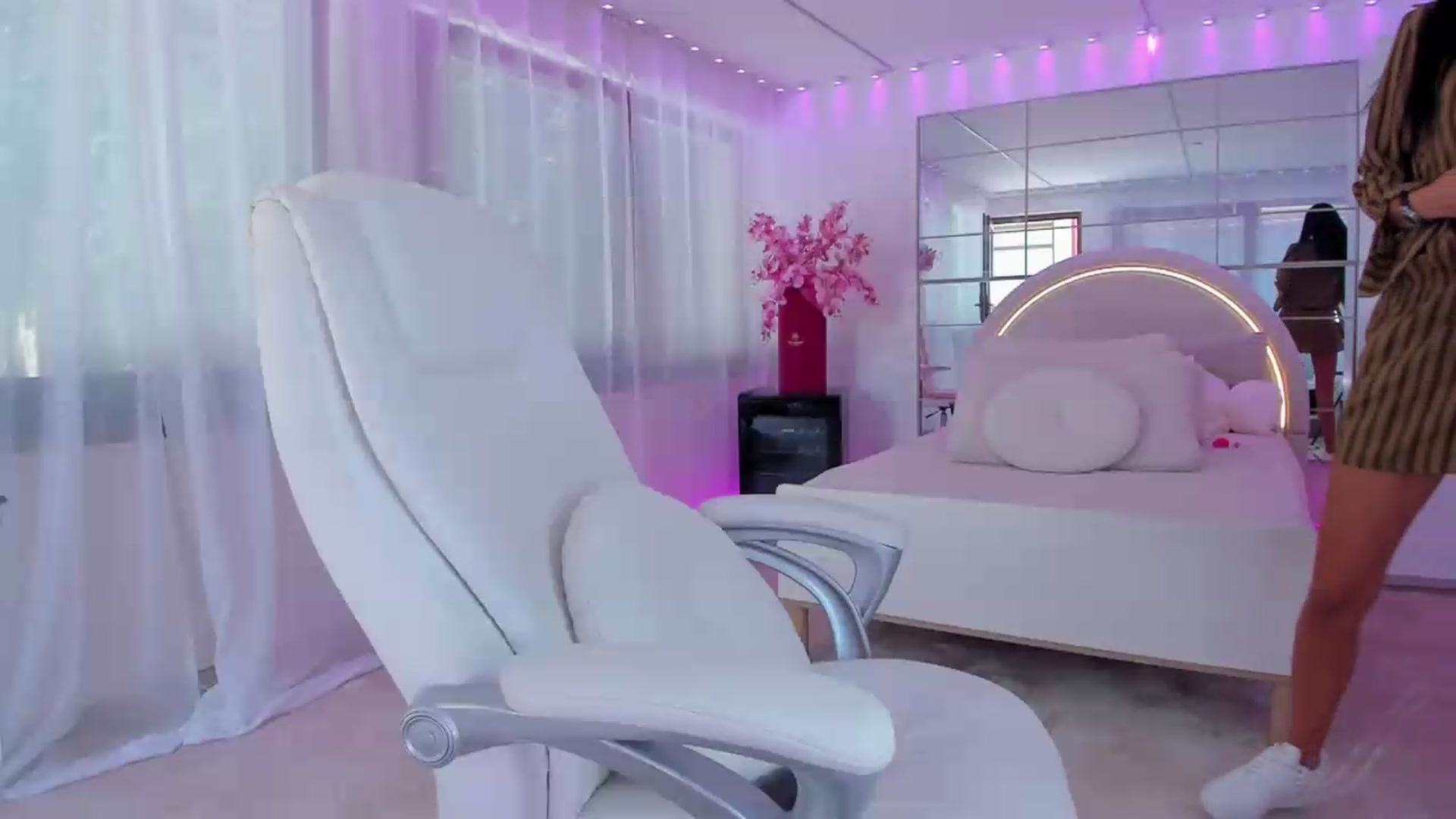 Gallery image thumbnail from Miss_diamond_'s myfreecams stream on, 07/07/2026, 10:04 image 19 of 20