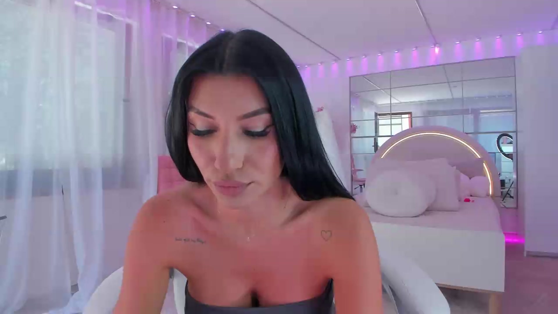 Gallery image thumbnail from Miss_diamond_'s myfreecams stream on, 07/07/2026, 10:04 image 14 of 20