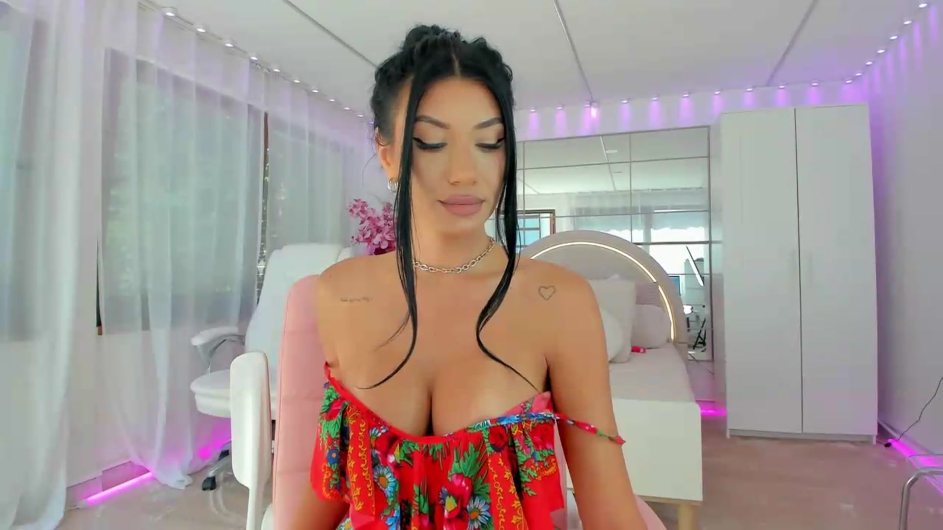 Gallery image thumbnail from Miss_diamond_'s myfreecams stream on, 07/11/2026, 07:04 image 13 of 20