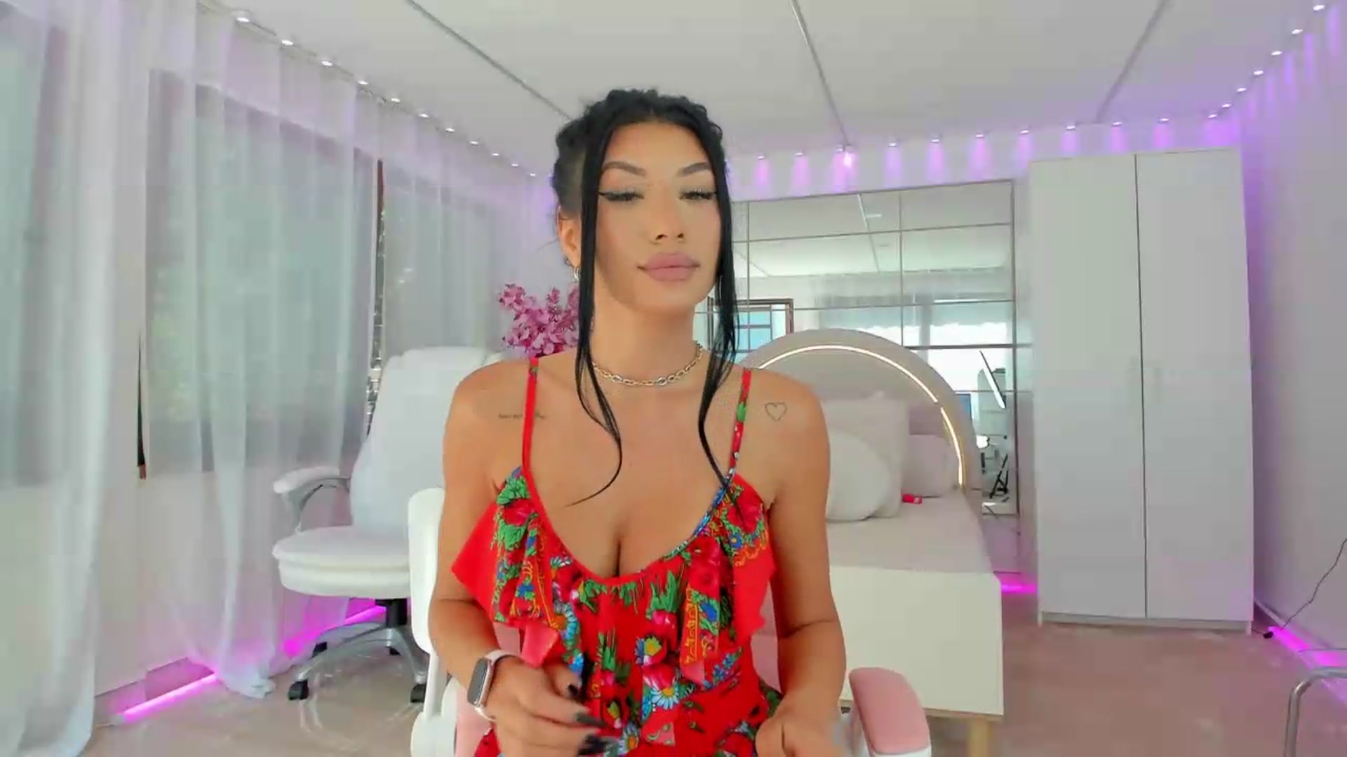 Gallery image thumbnail from Miss_diamond_'s myfreecams stream on, 07/11/2026, 07:04 image 8 of 20