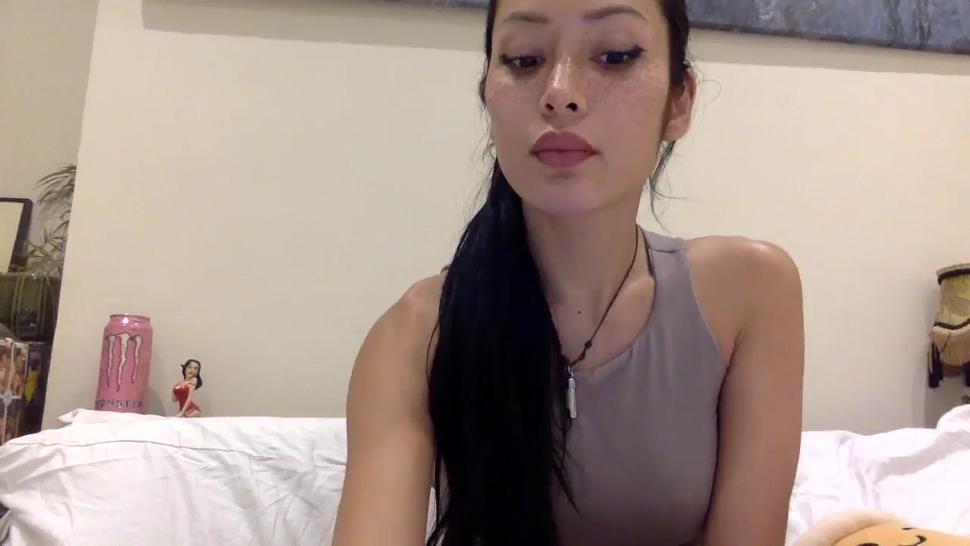 Gallery image thumbnail from Miss_emiko's myfreecams stream on, 11/26/2024, 19:38 image 7 of 20