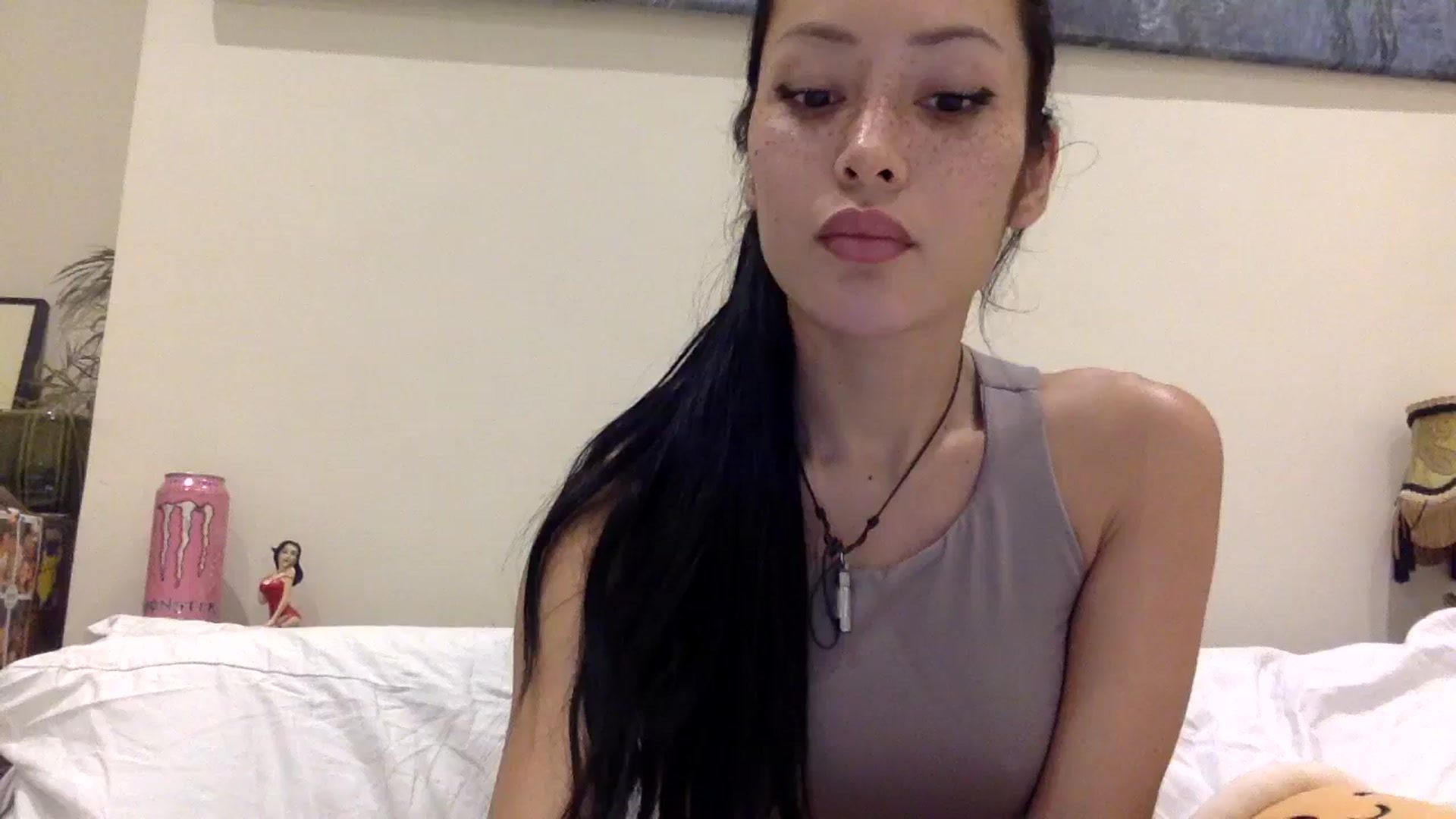 Gallery image thumbnail from Miss_emiko's myfreecams stream on, 11/26/2024, 19:38 image 8 of 20