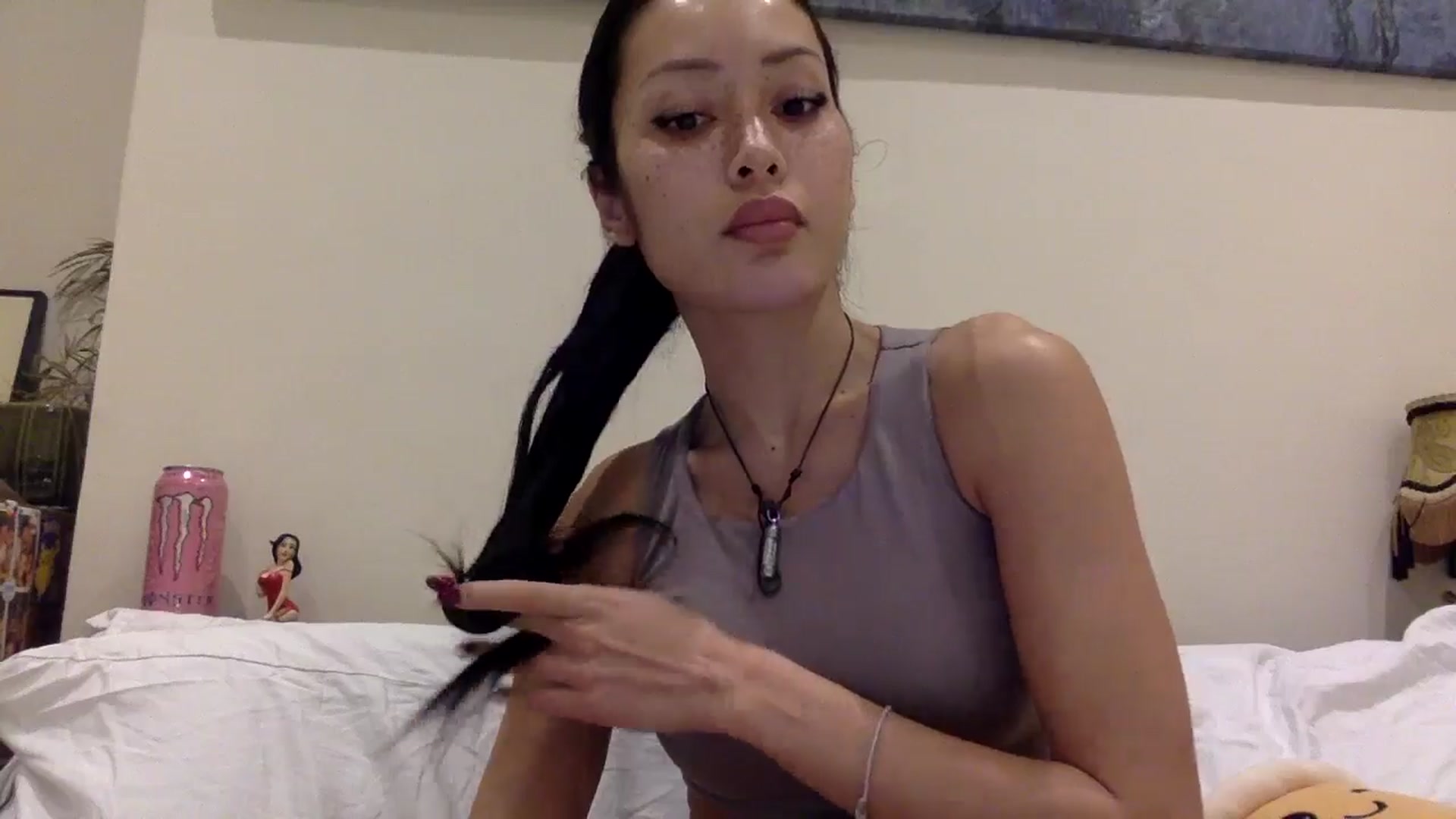 Gallery image thumbnail from Miss_emiko's myfreecams stream on, 11/26/2024, 19:38 image 12 of 20