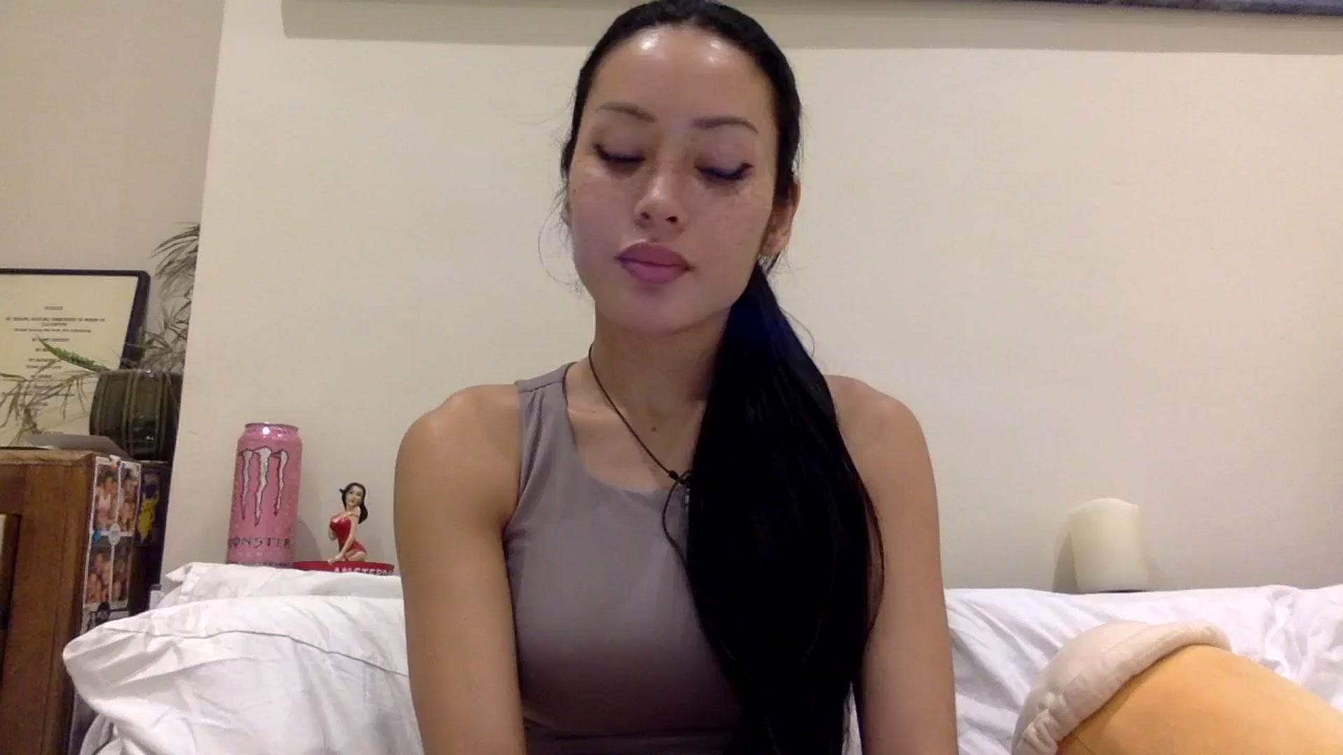 Gallery image thumbnail from Miss_emiko's myfreecams stream on, 11/26/2024, 20:04 image 15 of 20