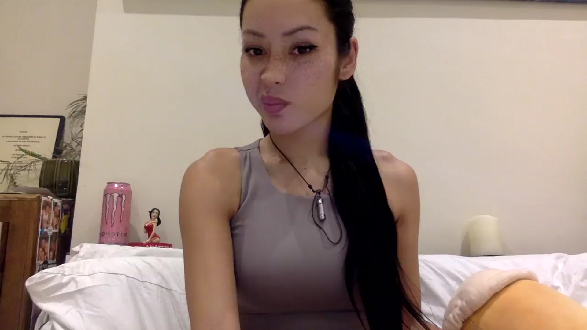 Gallery image thumbnail from Miss_emiko's myfreecams stream on, 11/26/2024, 20:04 image 11 of 20