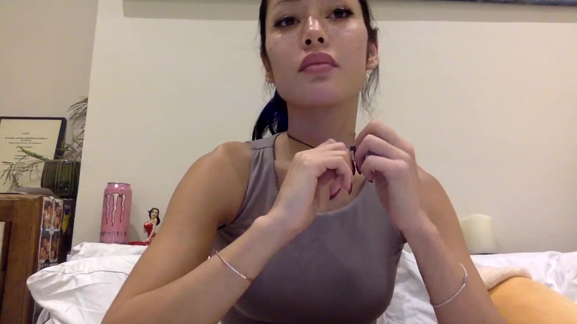 Gallery image thumbnail from Miss_emiko's myfreecams stream on, 11/26/2024, 20:04 image 7 of 20