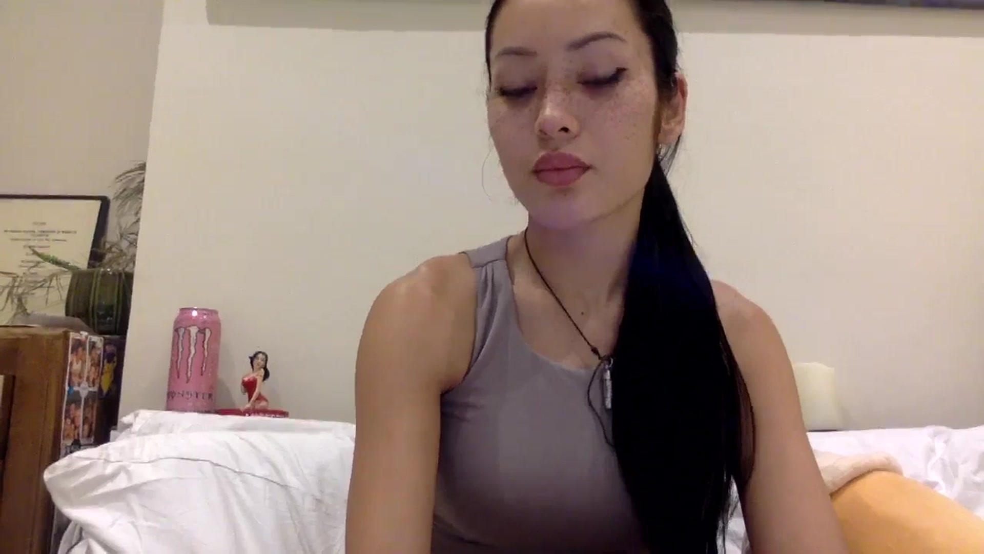 Gallery image thumbnail from Miss_emiko's myfreecams stream on, 11/26/2024, 20:04 image 14 of 20