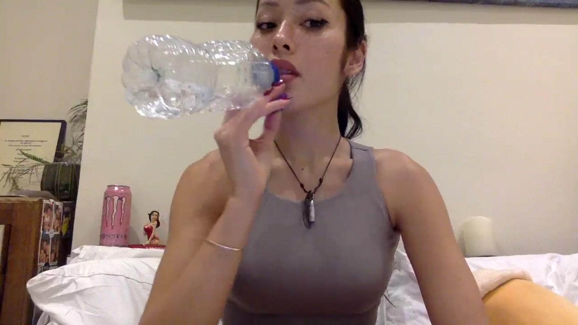 Gallery image thumbnail from Miss_emiko's myfreecams stream on, 11/26/2024, 20:04 image 5 of 20