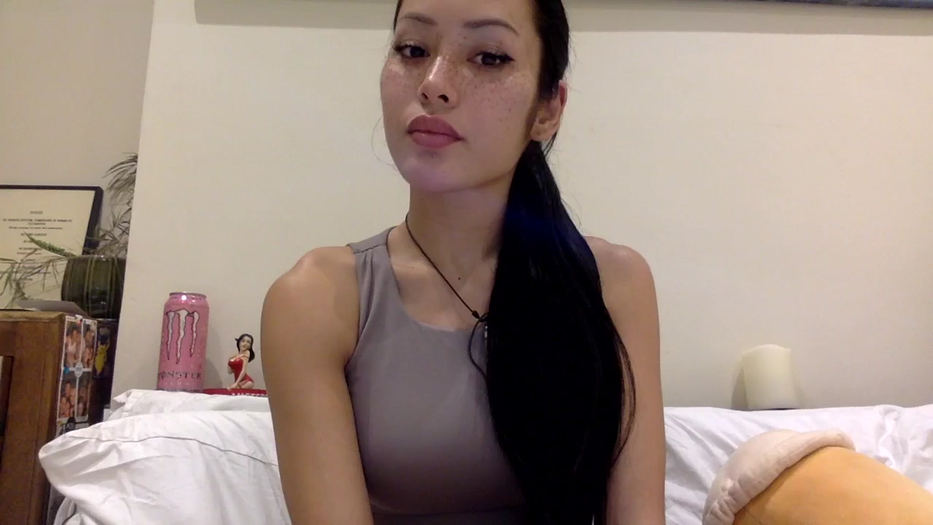 Gallery image thumbnail from Miss_emiko's myfreecams stream on, 11/26/2024, 20:04 image 16 of 20