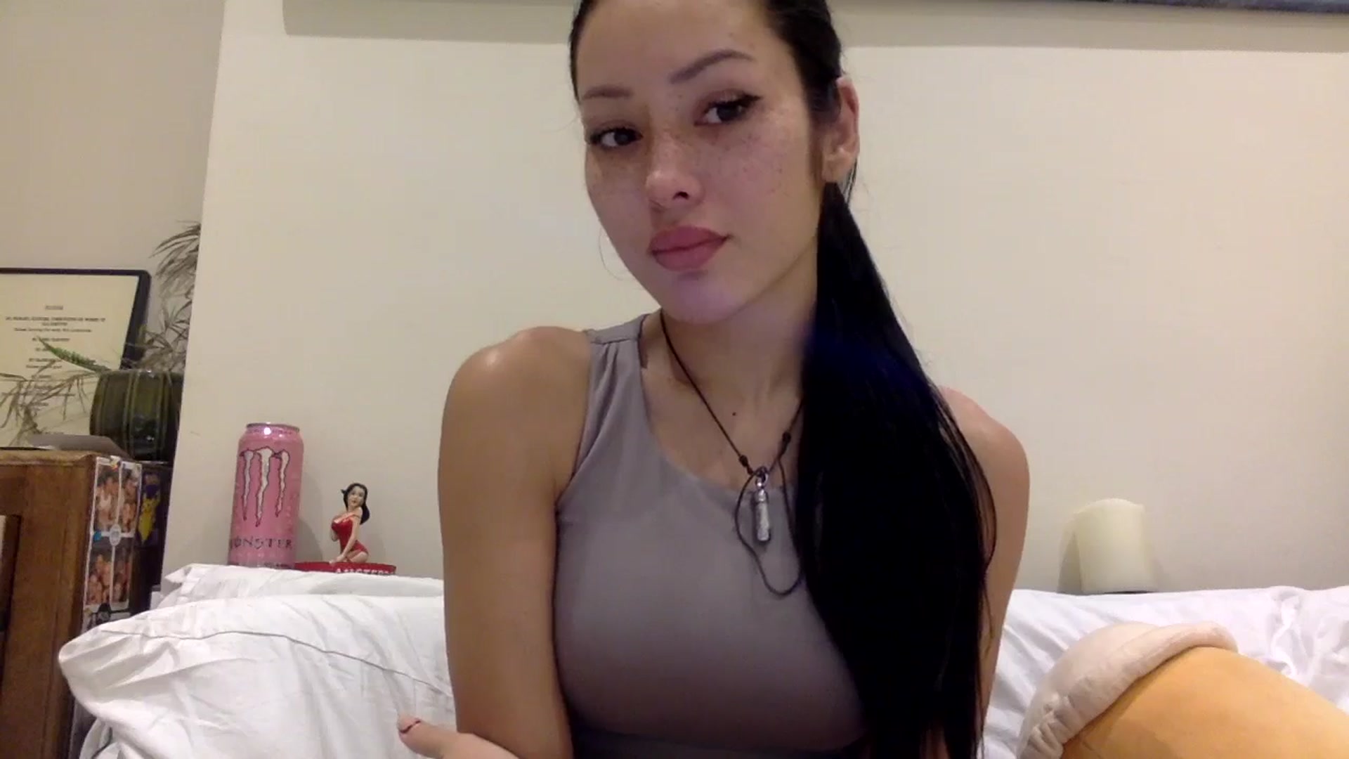 Gallery image thumbnail from Miss_emiko's myfreecams stream on, 11/26/2024, 20:04 image 13 of 20