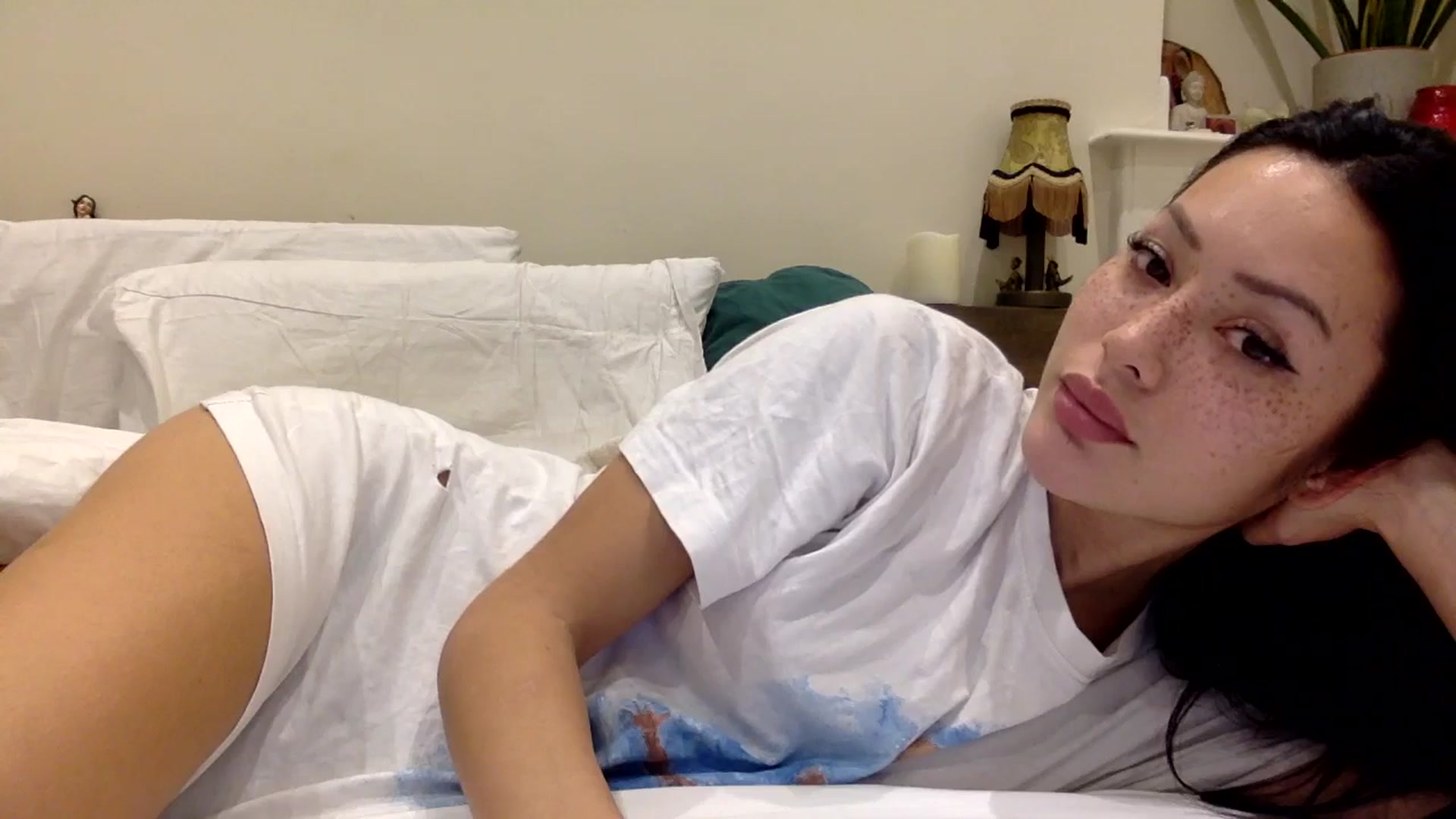 Gallery image thumbnail from Miss_emiko's myfreecams stream on, 11/28/2024, 02:01 image 18 of 20