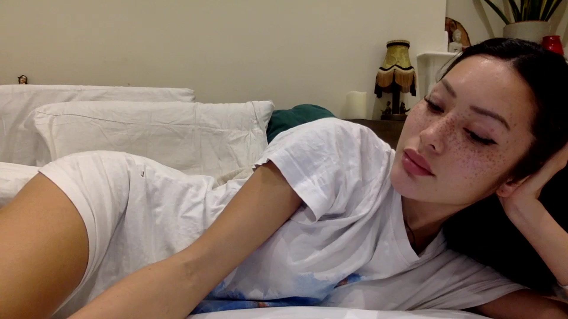Gallery image thumbnail from Miss_emiko's myfreecams stream on, 11/28/2024, 02:01 image 9 of 20