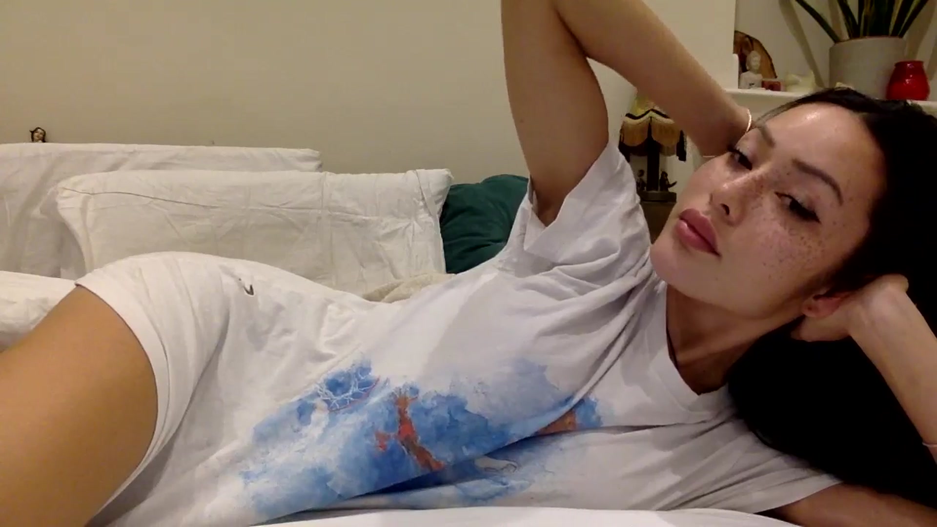 Gallery image thumbnail from Miss_emiko's myfreecams stream on, 11/28/2024, 02:01 image 8 of 20