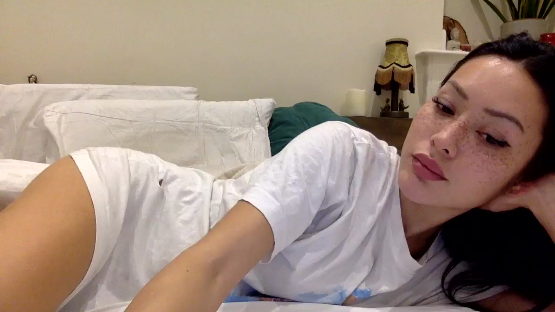 Gallery image thumbnail from Miss_emiko's myfreecams stream on, 11/28/2024, 02:01 image 15 of 20