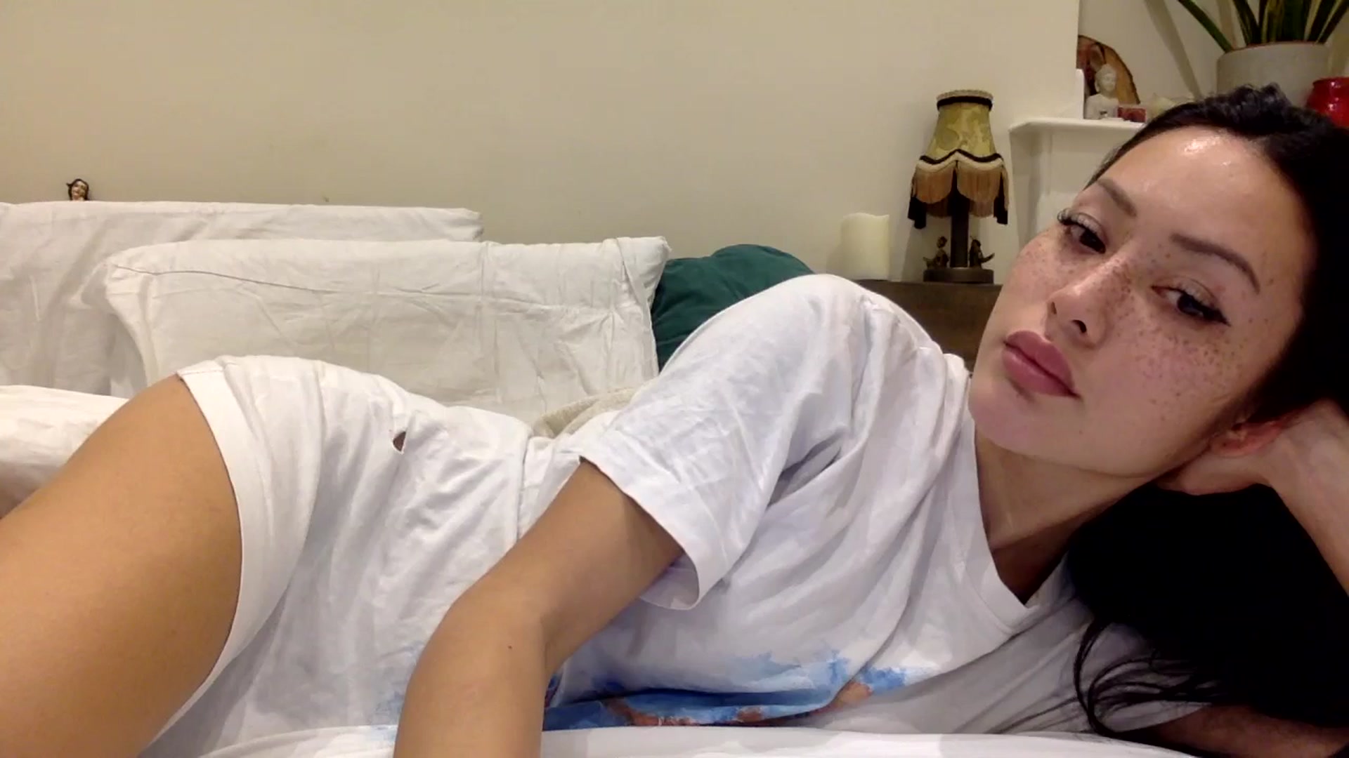 Gallery image thumbnail from Miss_emiko's myfreecams stream on, 11/28/2024, 02:01 image 16 of 20