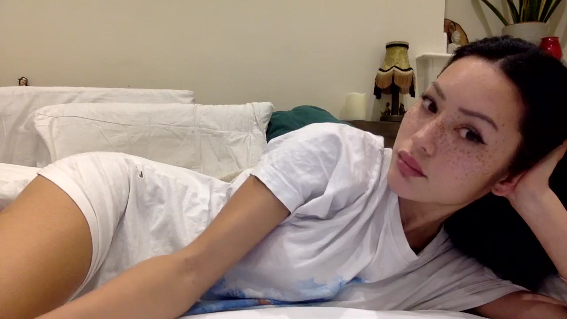 Gallery image thumbnail from Miss_emiko's myfreecams stream on, 11/28/2024, 02:01 image 6 of 20