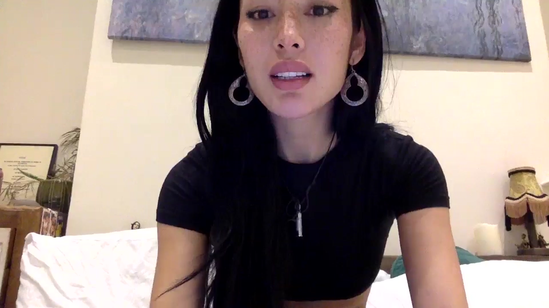 Gallery image thumbnail from Miss_emiko's myfreecams stream on, 11/28/2024, 19:02 image 13 of 20