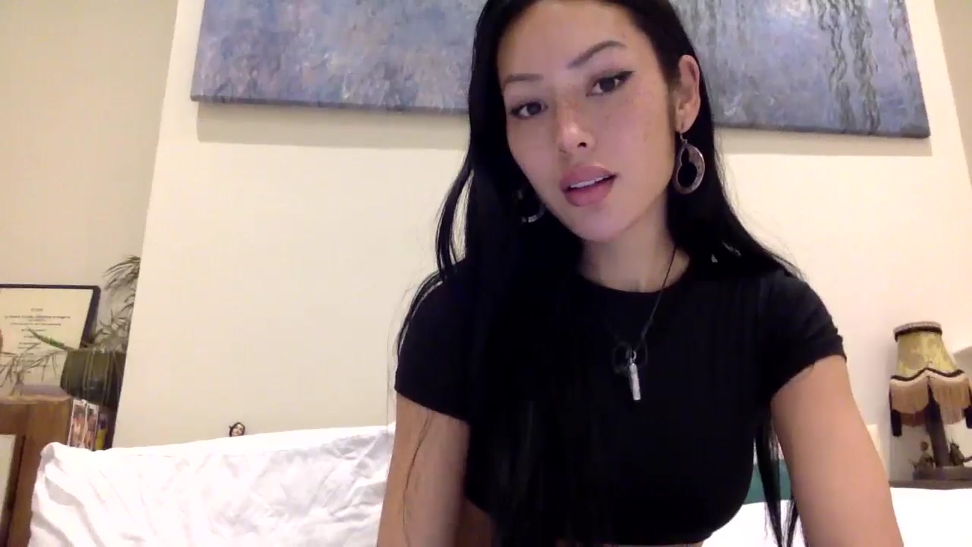 Gallery image thumbnail from Miss_emiko's myfreecams stream on, 11/28/2024, 19:02 image 8 of 20