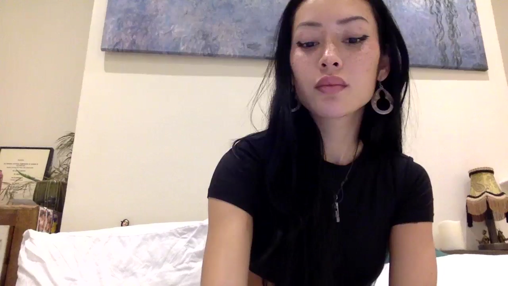 Gallery image thumbnail from Miss_emiko's myfreecams stream on, 11/28/2024, 19:02 image 17 of 20