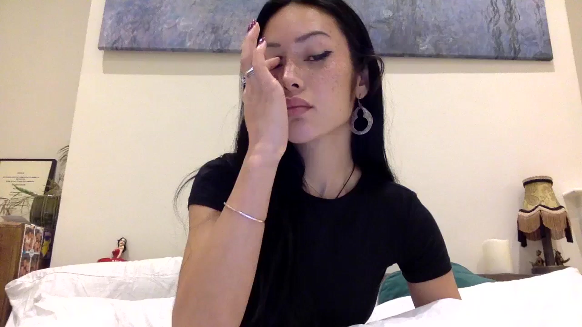 Gallery image thumbnail from Miss_emiko's myfreecams stream on, 11/28/2024, 20:20 image 14 of 20