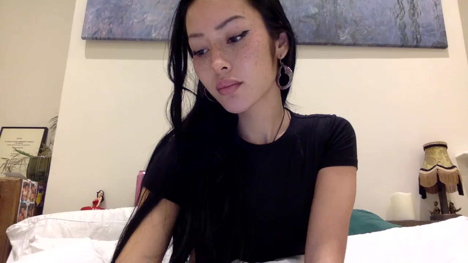 Gallery image thumbnail from Miss_emiko's myfreecams stream on, 11/28/2024, 20:20 image 6 of 20