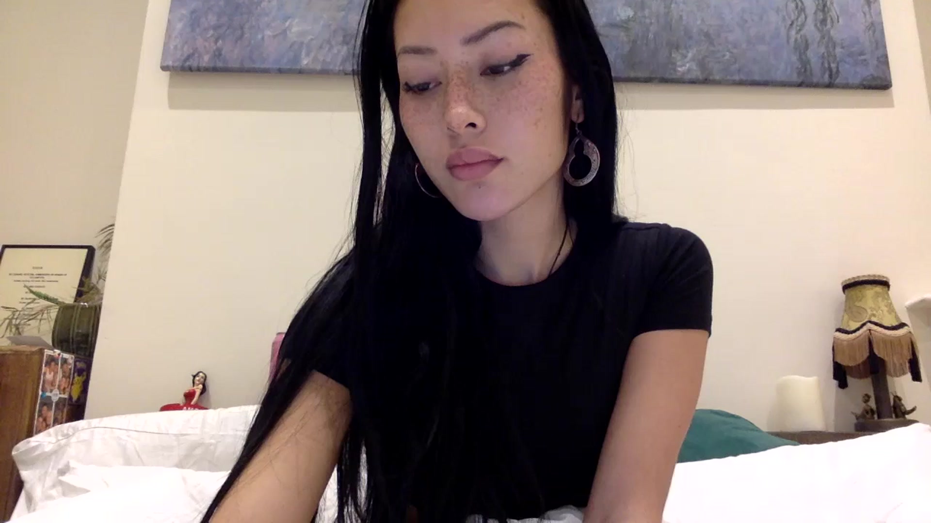 Gallery image thumbnail from Miss_emiko's myfreecams stream on, 11/28/2024, 20:20 image 7 of 20