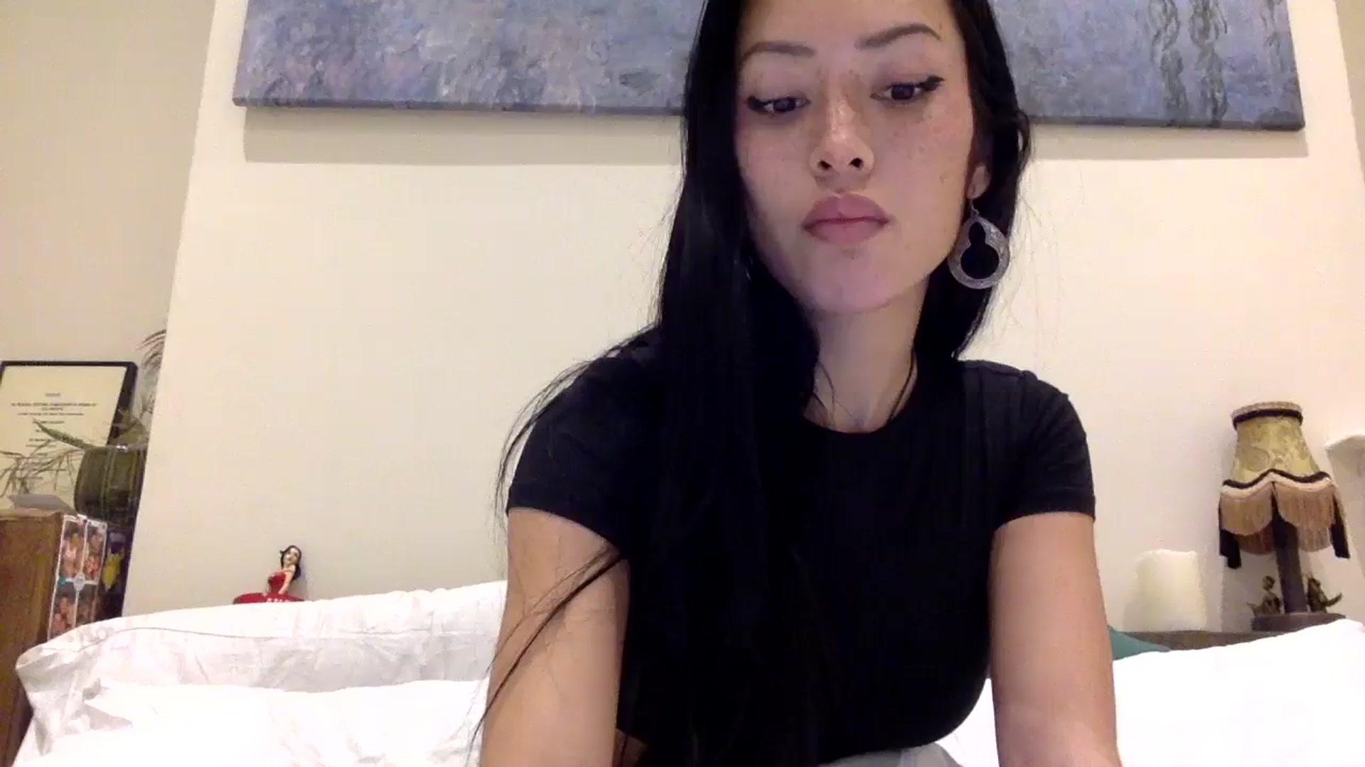 Gallery image thumbnail from Miss_emiko's myfreecams stream on, 11/28/2024, 20:20 image 13 of 20
