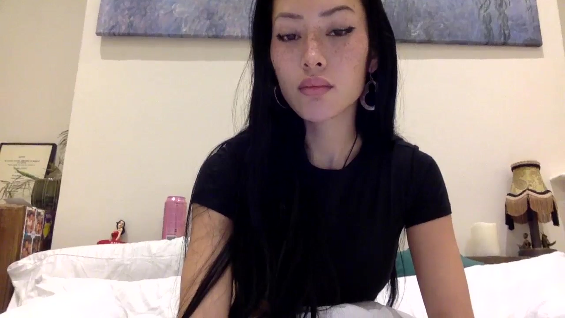 Gallery image thumbnail from Miss_emiko's myfreecams stream on, 11/28/2024, 20:20 image 8 of 20