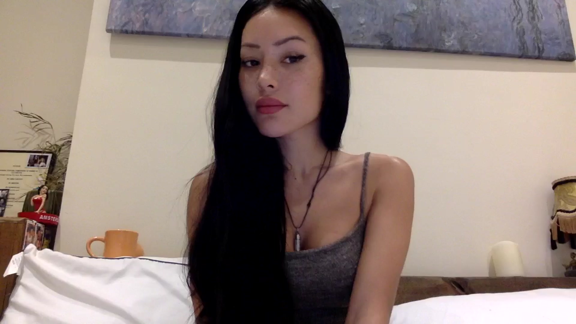 Gallery image thumbnail from Miss_emiko's myfreecams stream on, 12/12/2024, 19:46 image 14 of 20
